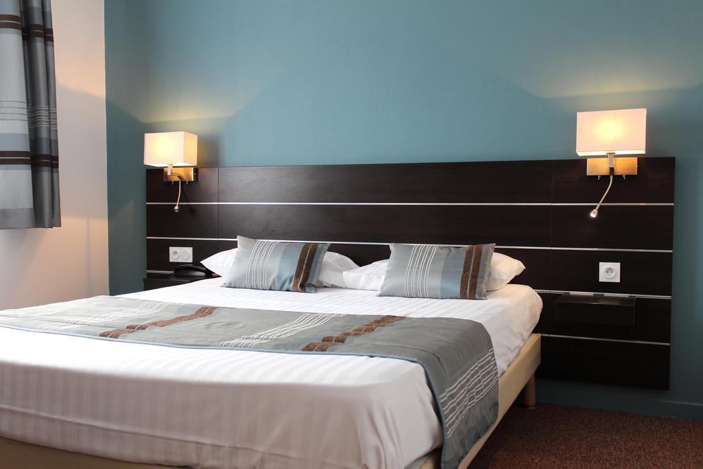 Hotel Chantepie Жу-ле-Тур Номер фото
