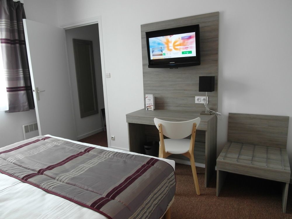 Hotel Chantepie Жу-ле-Тур Экстерьер фото
